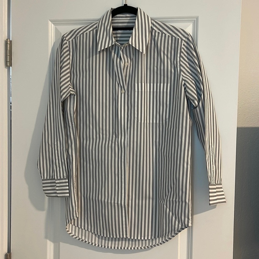 Equipment Femme button down shirt, size XS